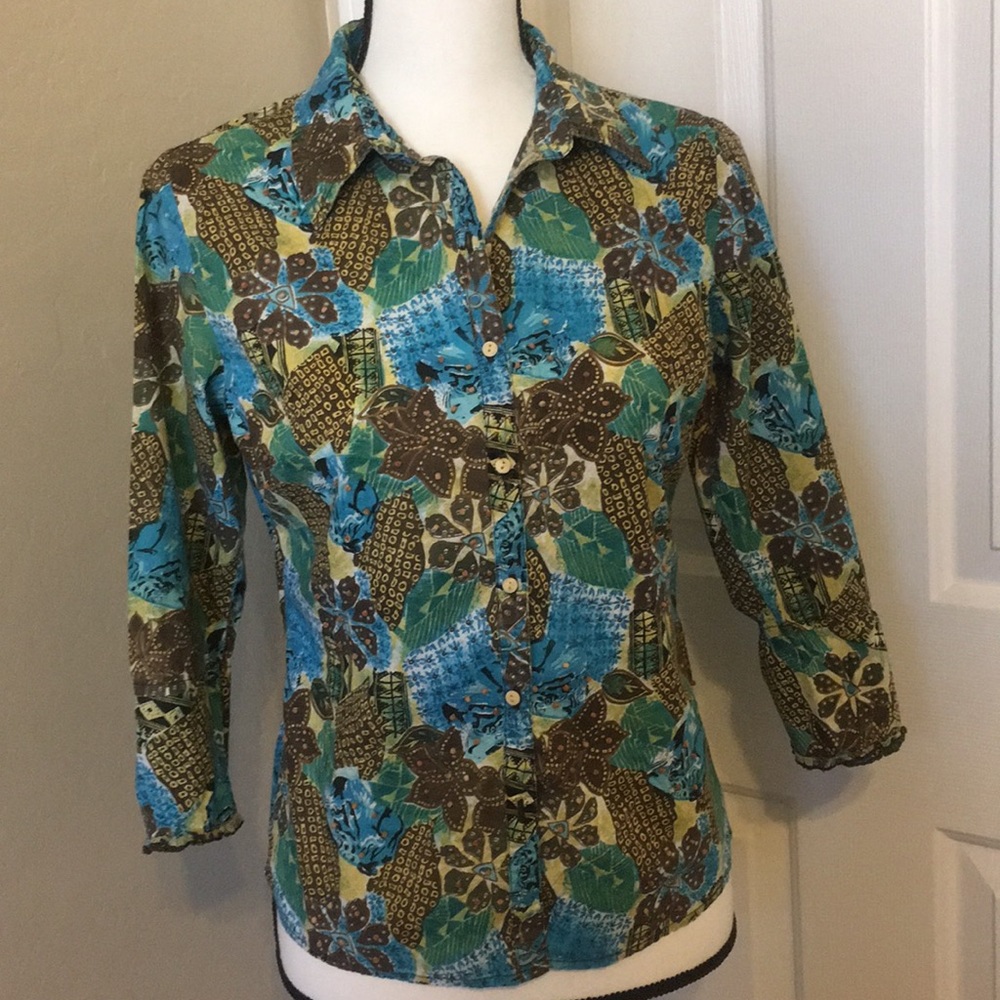 🌵4/$20 QUIZZ Beaded Long Bell Sleeve Blouse sz M